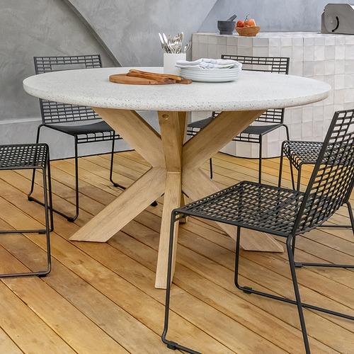 Outdoor dining table circle sale